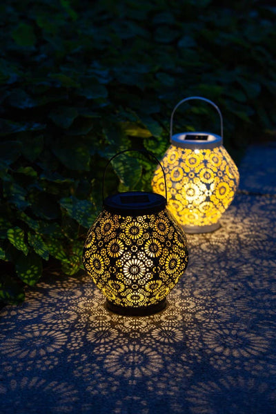 Metal Daisy Solar Lantern