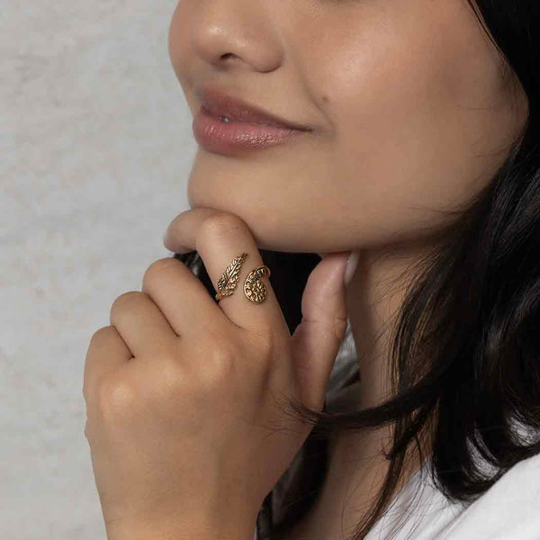 Bronze Adj Fern Ring