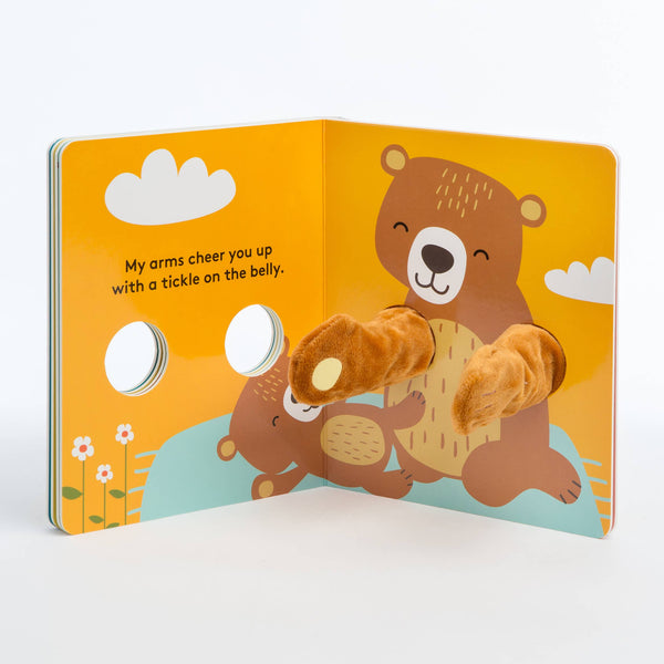 Hug Me Finger Puppet Book